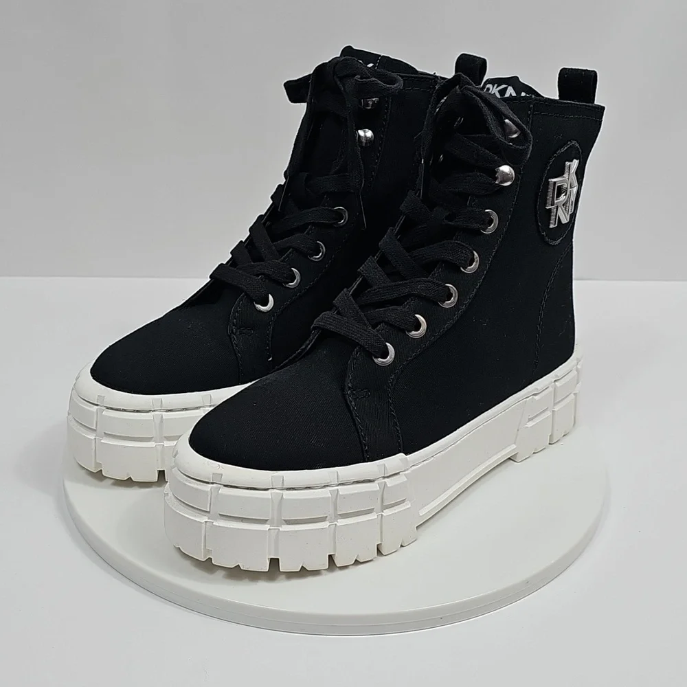 NIB DKNY Peri Black Platform High Top Sneaker Booties 7 Lace Up Edgy Streetwear